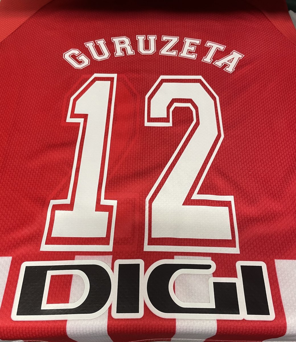 Ponemos nombre y número a TUS camisetas deportivas